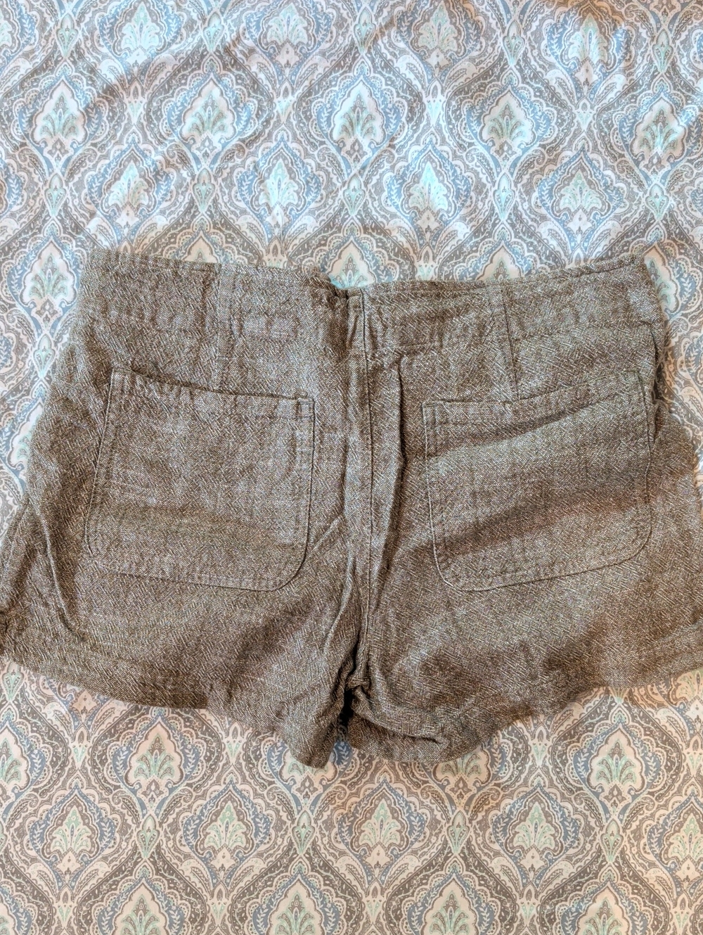 Women’s Tie-Waist Casual Shorts - Olive/Taupe - Picture 2 of 5